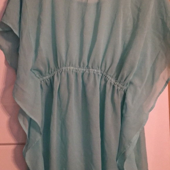 Beach cover up - Picture 3 of 3